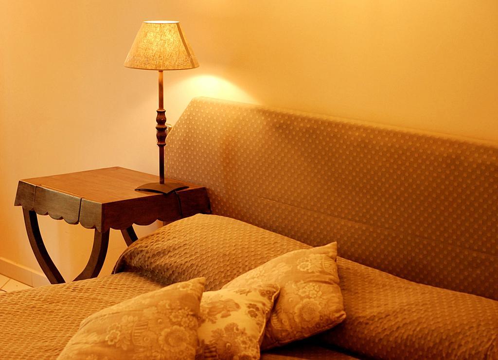 Hotel Les Mazets Des Roches 타라스콩 객실 사진