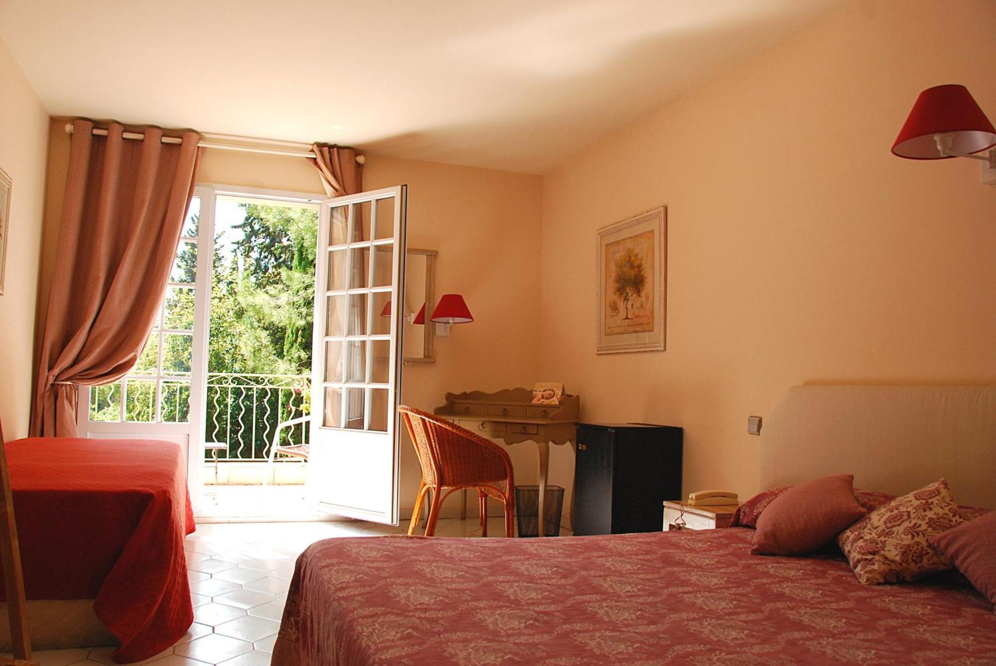 Hotel Les Mazets Des Roches 타라스콩 객실 사진