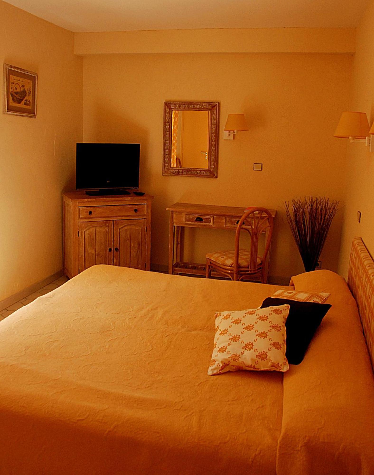 Hotel Les Mazets Des Roches 타라스콩 외부 사진