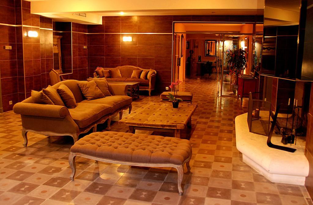 Hotel Les Mazets Des Roches 타라스콩 외부 사진