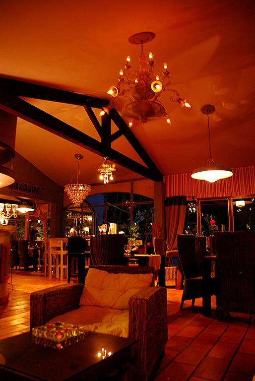 Hotel Les Mazets Des Roches 타라스콩 외부 사진